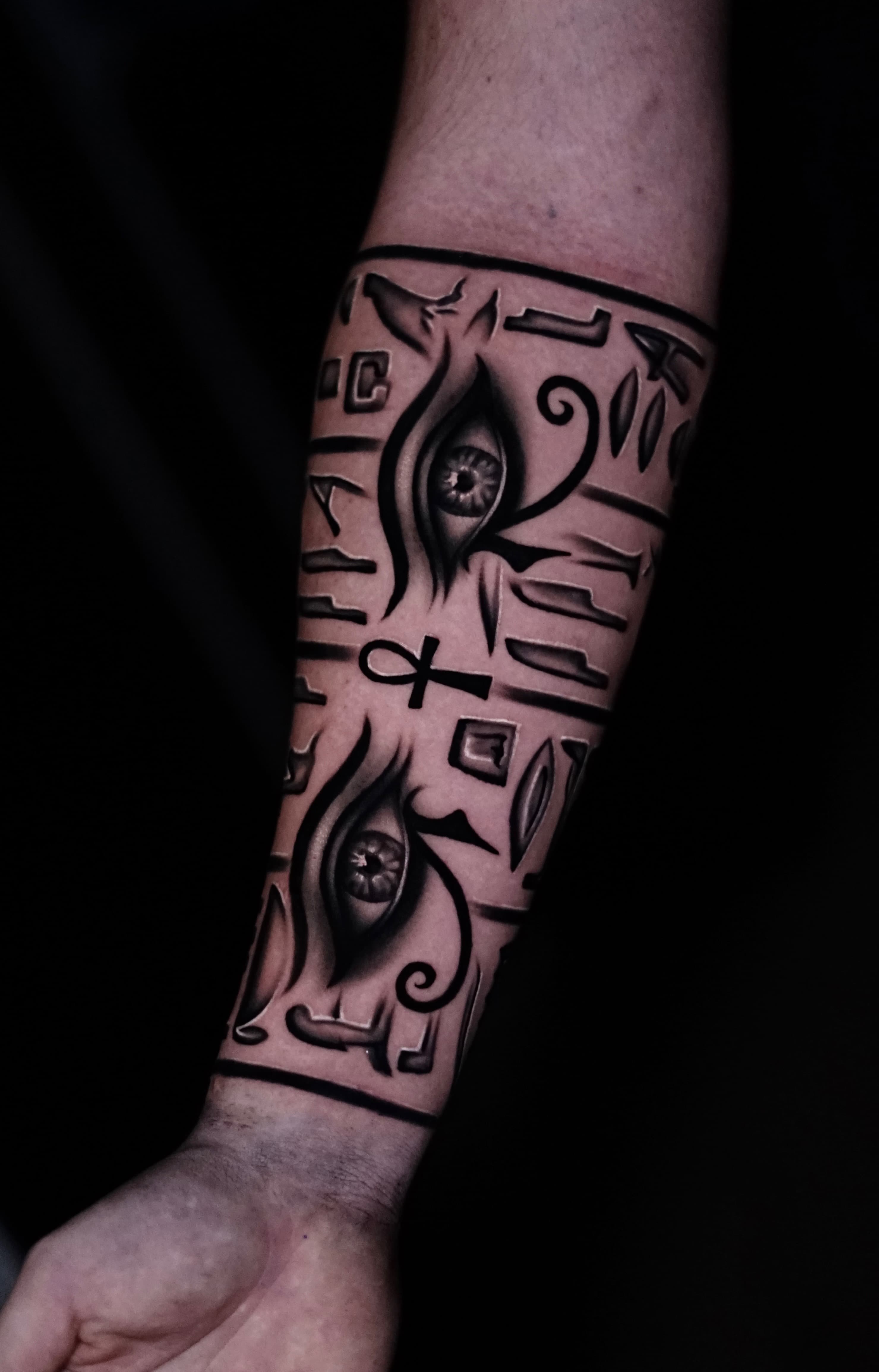 Black & Grey Realism — Diego Torres